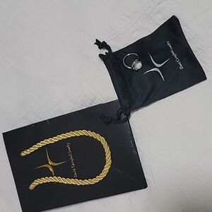 Like New David Campbell Jewelry Pearl Silver Ring with a Dust Bag and Gift Bag